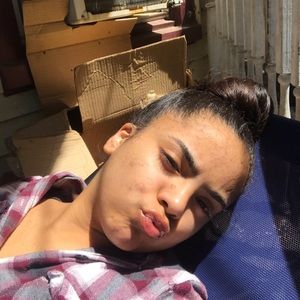 Meet your Posher, Shaniah